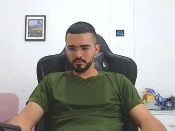 Chaturbate Free Porn Cam of alejandroo_7