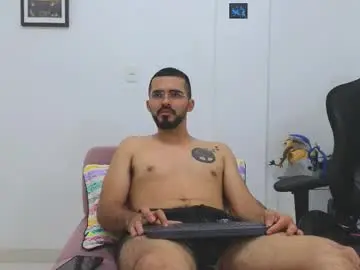 Chaturbate Live Sex of alejandroo_7