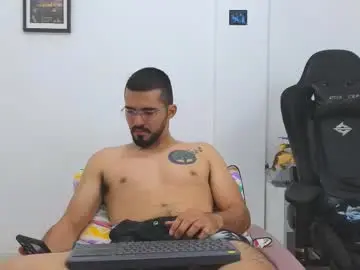 Chaturbate Watch Live Sex Cams of alejandroo_7