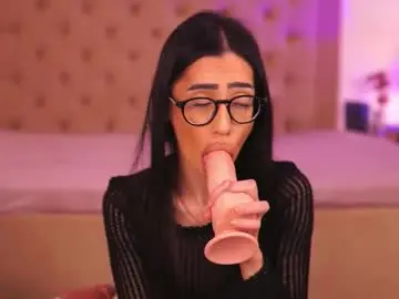 Chaturbate Sex Chat of chloeobrilx