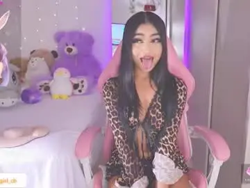 Chaturbate Free Porn Cam of hazelbabee_