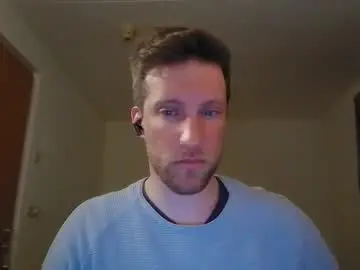 moms_little_monster from chaturbate