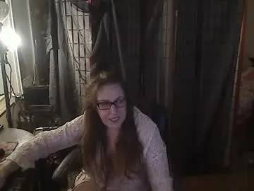 Chaturbate Watch Live Sex Cams of squirtingmama