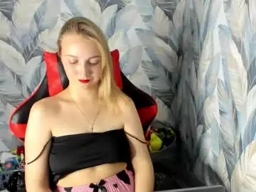 Chaturbate Live Sex Cam of stella_leex