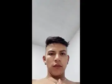 Chaturbate Live Porn of alejo__twinkboy