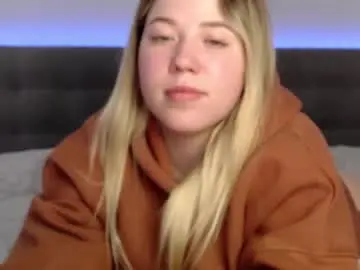 Chaturbate Watch Live Sex Cams of emberbunny