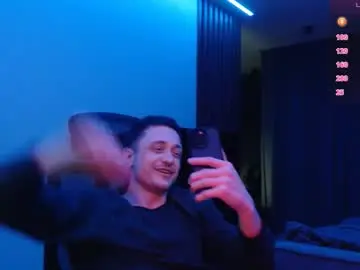 Chaturbate Live Sex Cam of ravine_doleg