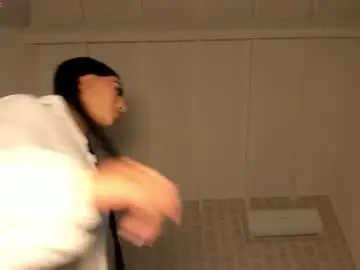 Chaturbate Adult Webcam of arirobert_