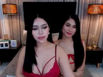 Chaturbate Nude Webcam of hennessygoddess69