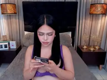 Chaturbate Free Live Porn of hennessygoddess69