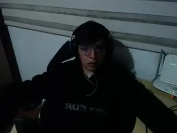 Chaturbate Free Porn Cam of powerfulzeus2