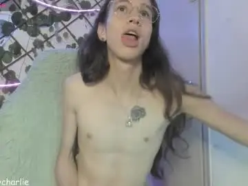 Chaturbate Watch Live Sex Cams of vodkadelulo_