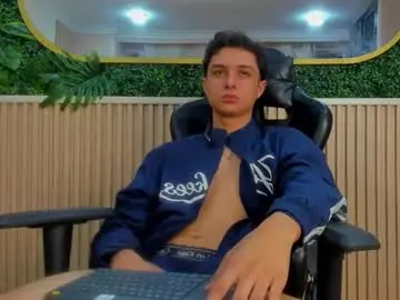 Chaturbate Adult Video Chat of ethanlowell