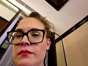 mistressdannydarko from chaturbate