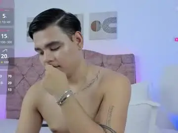 Chaturbate Live Sex Cam of kairoblaze