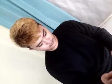 Chaturbate Free Porn Cam of xxhotloyd_cummerx