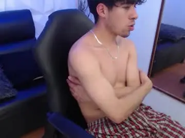 Chaturbate Best live sex cam show of liil_boy