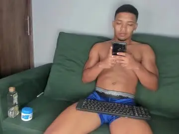 Chaturbate Free Porn Cam of lowiel_black