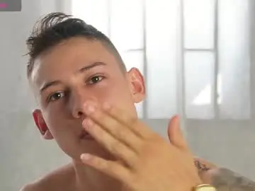 Chaturbate Free Porn Cam of muscle_king_cum