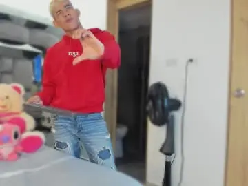 Chaturbate Free Live Porn of andrew_twink18