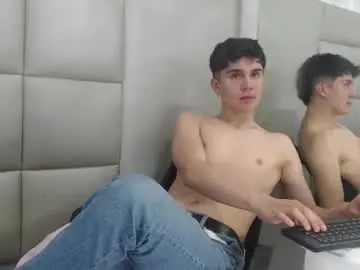 Chaturbate Live Sex Cam of juangomm