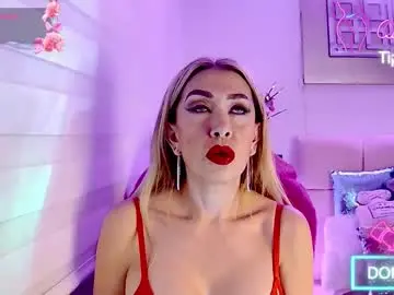 Chaturbate Best live sex cam show of evelynagrey