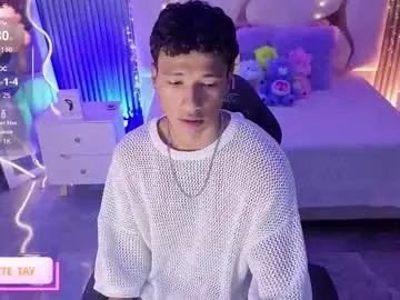 Chaturbate Adult Video Chat of ette_tay