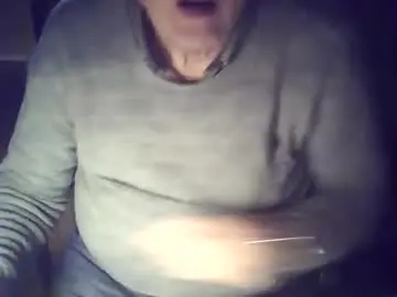 Chaturbate Live Sex Cam of bekklove1