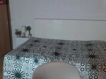 Chaturbate Watch Live Sex Cams of bellasky4