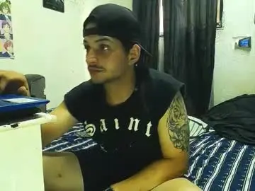 Chaturbate Live Sex Cam of magico_9809