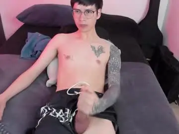 Chaturbate Live Sex Cam of andy_bankai