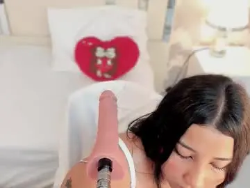 Chaturbate Free Live Porn of nahomyroberts