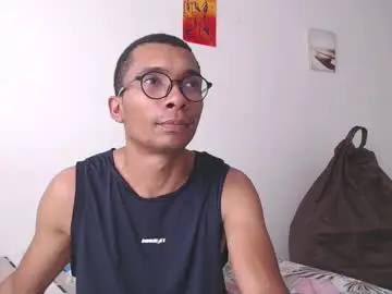 Chaturbate Live Porn of aaronblack1_