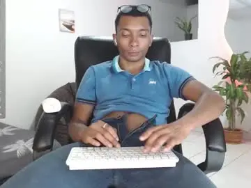 Chaturbate Live Sex Cam of aaronblack1_