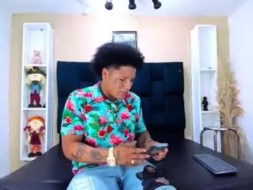 leon_poins from chaturbate