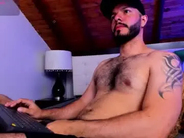 Chaturbate Live Sex of tom_bailey_