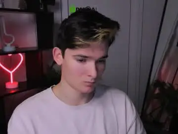 Chaturbate Best live sex cam show of veldi_to