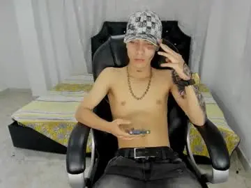 Chaturbate Best live sex cam show of dereck_boy8