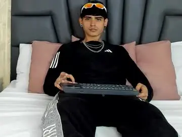 dominic_foox from chaturbate