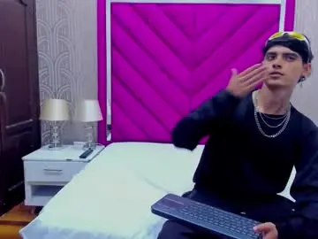 Chaturbate Live Porn of dominic_foox