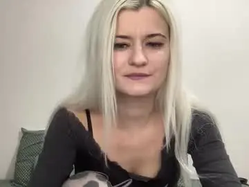 Chaturbate Live Sex Cam of onika_cox