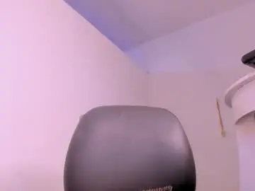 Chaturbate Live Sex Cam of anthonellabrowm_