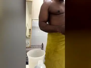 Chaturbate Live Porn of blkbiguncut10462