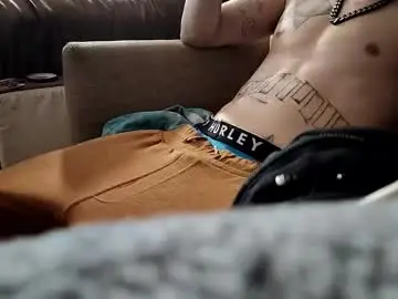 Chaturbate Live Sex of staightupdownbad