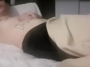 Chaturbate Live Sex Cam of staightupdownbad