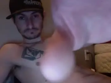 Chaturbate Nude Webcam of skater_v2