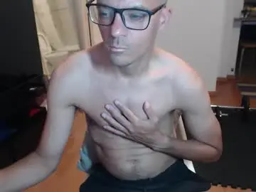 Chaturbate Live Sex Cam of guachin_new