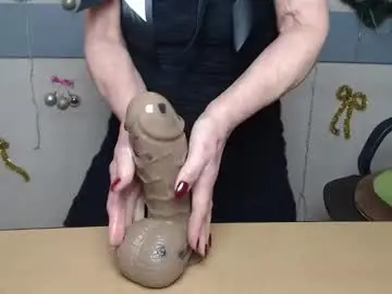 Chaturbate Best live sex cam show of ellabonito