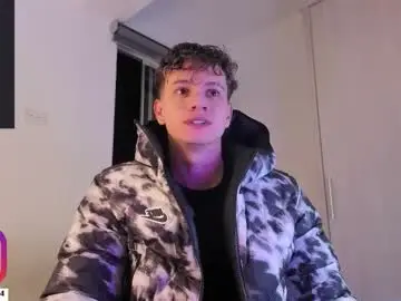 Chaturbate Nude Webcam of derekolsen_