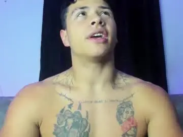 Chaturbate Sex Cam of noah_223